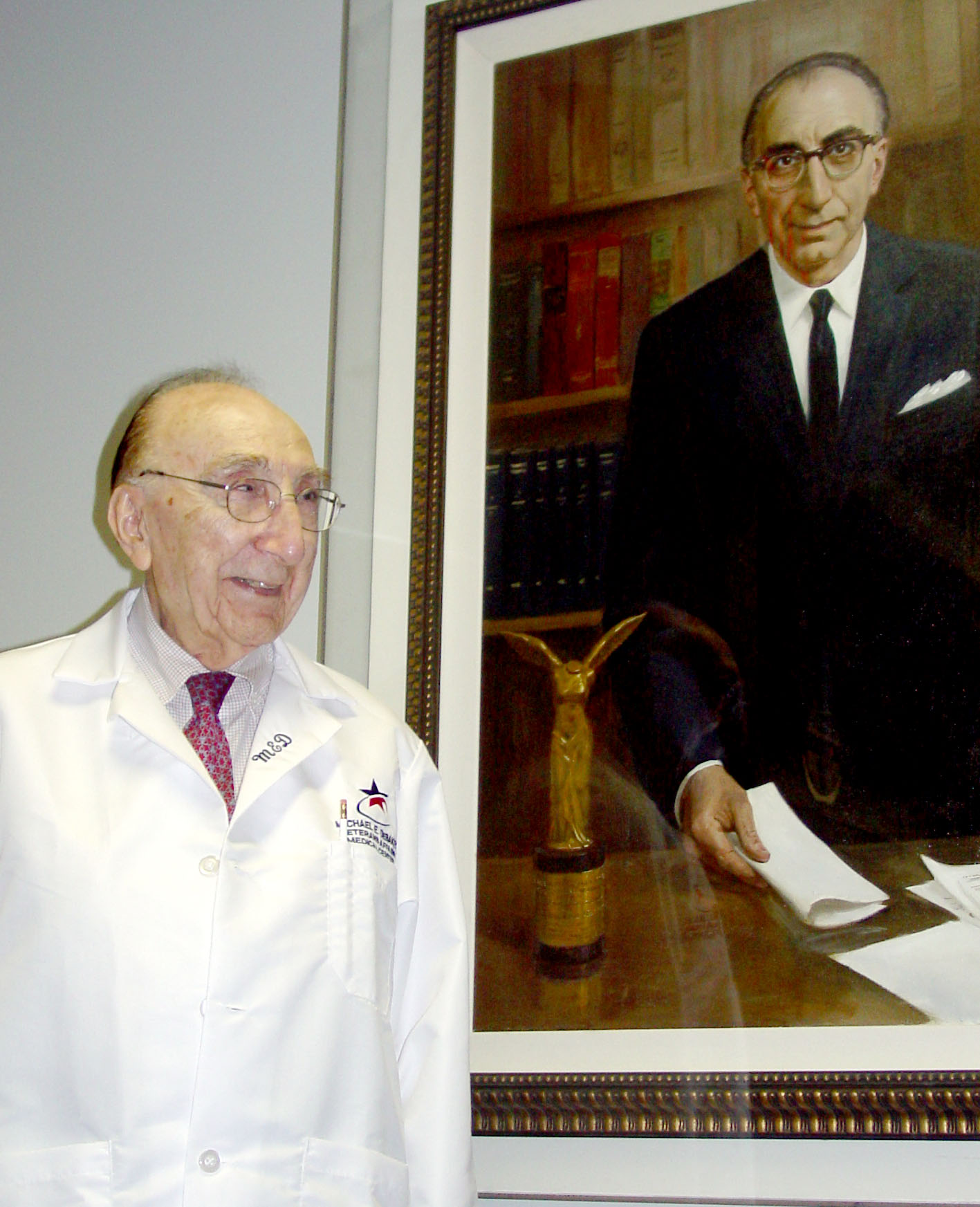 FILE **In this May 22, 2004 file photo, American heart surgeon Dr. Michael  DeBakey lectures at the Texas Heart Institute in Houston. DeBakey, the  world-famous cardiovascular surgeon who pioneered such now-common