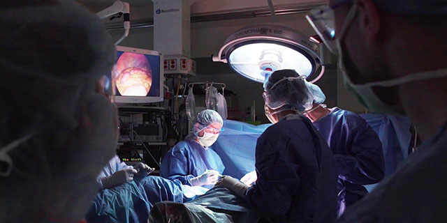 Photo in the operating room during a procedure.
